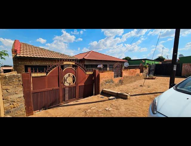 4 BEDROOM HOUSE FOR SALE IN SOSHANGUVE TT